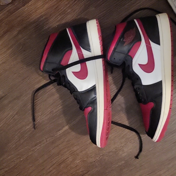 Men's jorda, in great condition, size men 11. - Picture 2 of 6